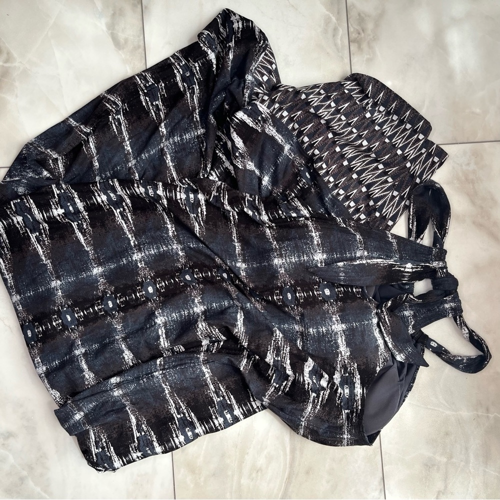 Black and White Athleta Patterned Dress Size Large - Picture 6 of 8